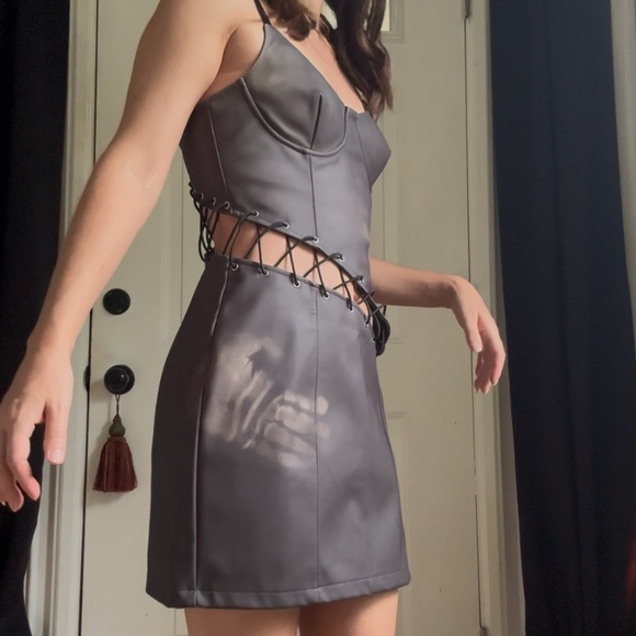 Heat Reactive Dress 🔥 - Picture 3 of 14